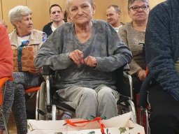 Rozdanie paczek mieszkańcom Bytomskiego Centrum Wsparcia, 23.12.2025